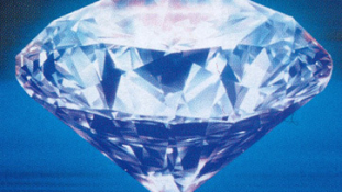 Lopott gyémántot operáltak ki egy kínai nőből