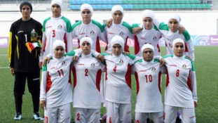 Botrány Iránban: nem csak nőkből állt a női válogatott – sőt…