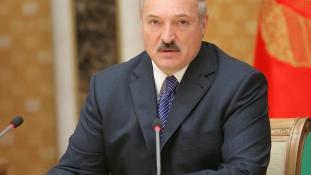 Lukasenka megint nagyon nyert az exit pollok szerint