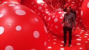 Yayoi Kusama kiállítás a Louisiana Museum of Modern Art-ban