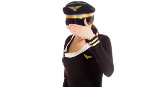 Mit csinált és mennyiért a stewardess a mosdóban?