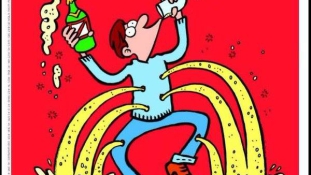 Ezzel a címlappal jelenik meg a Charlie Hebdo a tömegmészárlás után