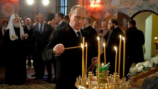Papok irányítják az orosz külpolitikát?