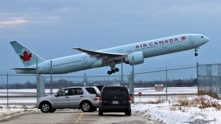 Pánik és sérültek egy kanadai gépen