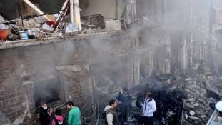 Két merénylet Homszban, több tucat halottal