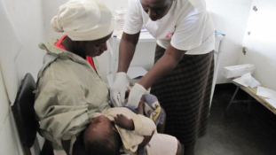 Sztrájkolnak az orvosok, hullanak a csecsemők Zimbabwéban