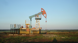 Nagy kárt okozhat az alacsony olajár az oroszoknak