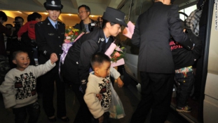 Gyermekkereskedő maffiára csaptak le Kínában, a fiúk kétszer annyiba kerültek