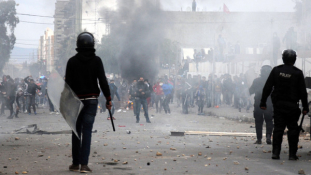 Öt év után új “arab tavasz” – már kijárási tilalmat vezettek be Tunéziában