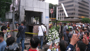 Őrizetbevételek: az Iszlám Állam robbantott Jakartában