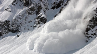 Motoros szános kirándulókat ölt meg a lavina Kanadában