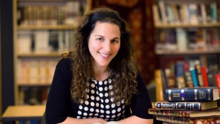 Munkába áll az első ortodox rabbinő