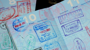 Kevesen fognak bukni az új amerikai vízumrezsimmel, de azok nagyot