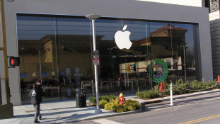 Apple vs. FBI: Ki bírja tovább?