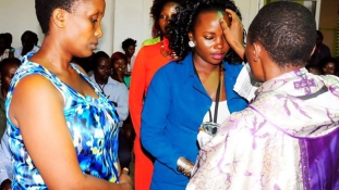 Jézus feltámadásának ünnepére készülnek Ugandában is