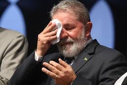 Lula visszatér: miniszterként kerülné el letartóztatását az egykori brazil államfő