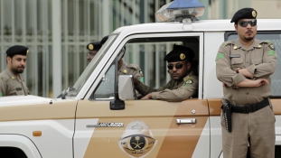 Terroristákat lőttek agyon egy rajtaütésben szaúdi rendőrök