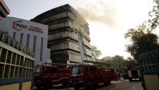 Mind a hat emelet lángolt az indiai múzeumban