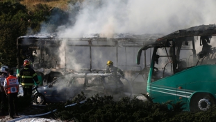 “Terrortámadás” – ketten válságos állapotban vannak a jeruzsálemi buszrobbantás 21 sérültjéből