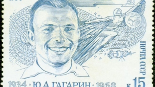 Már hónapokkal űrutazása előtt megírták az első dalt Gagarinról