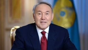 Bűzlik a főváros, Nazarbajev kiakadt
