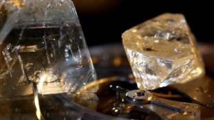 Kínaiak vásárolnának az orosz gyémánttermelőből