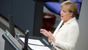 Merkel békés rendezést sürget Hegyi-Karabahban