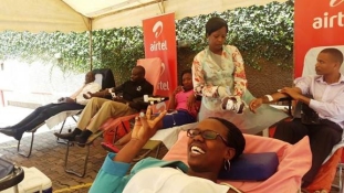 Posztolják ki, ha vért adtak – kérik az önkénteseket Ugandában