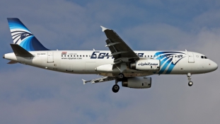 Titokzatos vészjelek voltak az EgyptAir lezuhant gépén