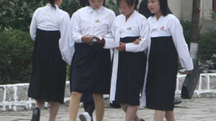 Megkínozták filmnézésért – öngyilkos lett egy észak-koreai lány