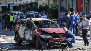 Az autójában robbantottak fel egy újságírót Kijevben
