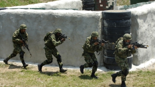 Több mint egy tonna kokaint fogott a kolumbiai hadsereg