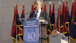 Meghalt Elie Wiesel, a holokauszt nagy tanúságtevője