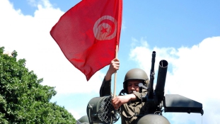 Katonákat robbantottak fel Tunéziában