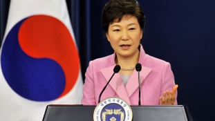 Dél-Korea vezetője pszichopata Phenjan szerint