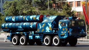 Bevetésre kész Kína új generációs légvédelmi rakétarendszere