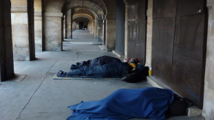 Egyre több a diplomás külföldi hajléktalan Franciaországban