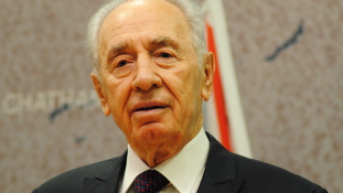 70 külföldi vezető a gyászolók között – eltemették Simon Pereszt