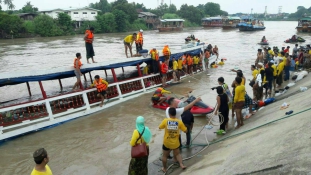 Hajóbaleset Thaiföldön – 13 halott