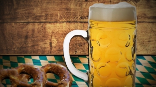 Miért kerül 10 euróba egy korsó sör az Oktoberfesten?