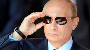Putyin azt mondja, még nem tudja, indul-e a következő elnökválasztáson