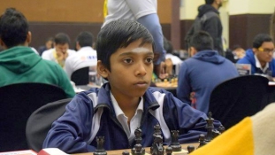 Történelmet ír: 11 évesen lehet sakknagymester az indiai fiú