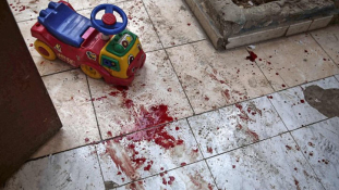 Vérben úszó játékok és halott gyerekek – óvodát ért támadás Damaszkuszban