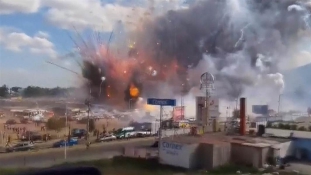 Mexikó legnagyobb tűzijátékvására felrobbant – 31 halott (videó)