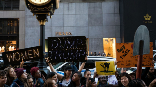 Nők Trump ellen – tüntetés Washingtonban és még 380 városban