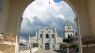 Emberség az embertelenségben: templomok fogadják be a drogháború célpontjait a Fülöp-szigeteken