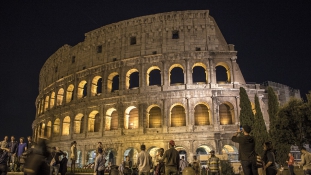 Újabb rongálás a Colosseumnál – a tettest akár börtönbe is zárhatják