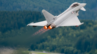 Ausztria több mint egymilliárd euróra perli a vadászgépeket gyártó Eurofightert
