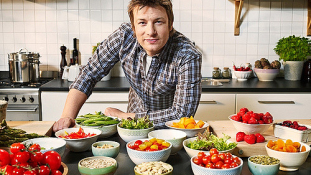 Jamie Oliver smucig: nem fizette ki a takarítónőjét