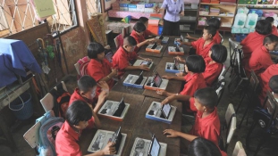 Távoktatás tablettel – forradalom az iskolában Thaiföldön
